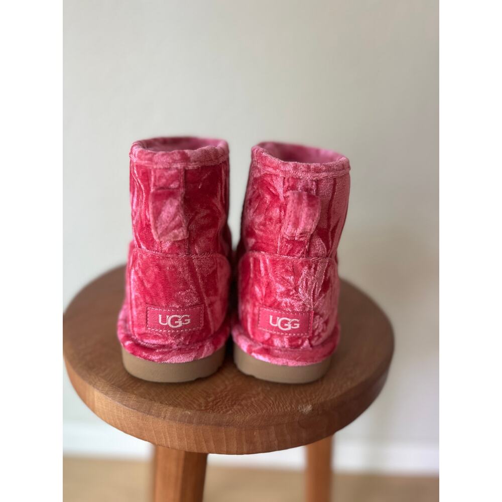 UGG Raspberry Pink Crushed Velvet Mini Boots Shearling Wool Cozy Luxe Size 6 - Picture 6 of 6
